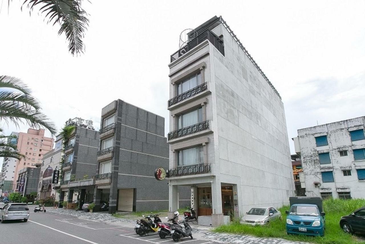 小松鼠站前電梯民宿可加購早餐及車位-預定3天打八折-房型限定詳情請來電洽詢活動方案 Hualien City Εξωτερικό φωτογραφία